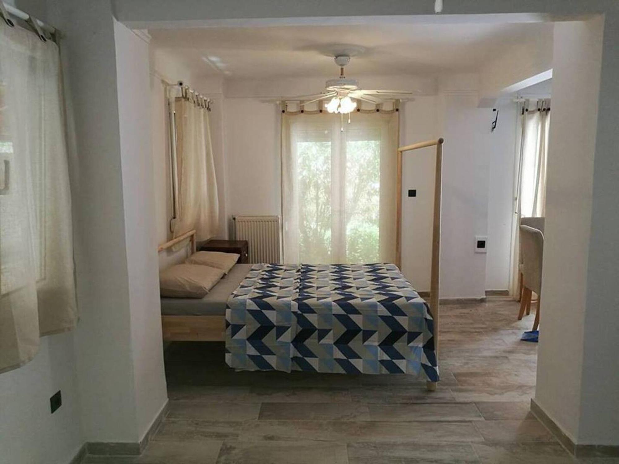 Downtown Apartment With Private Yard Yr1 Apartment Thessaloniki