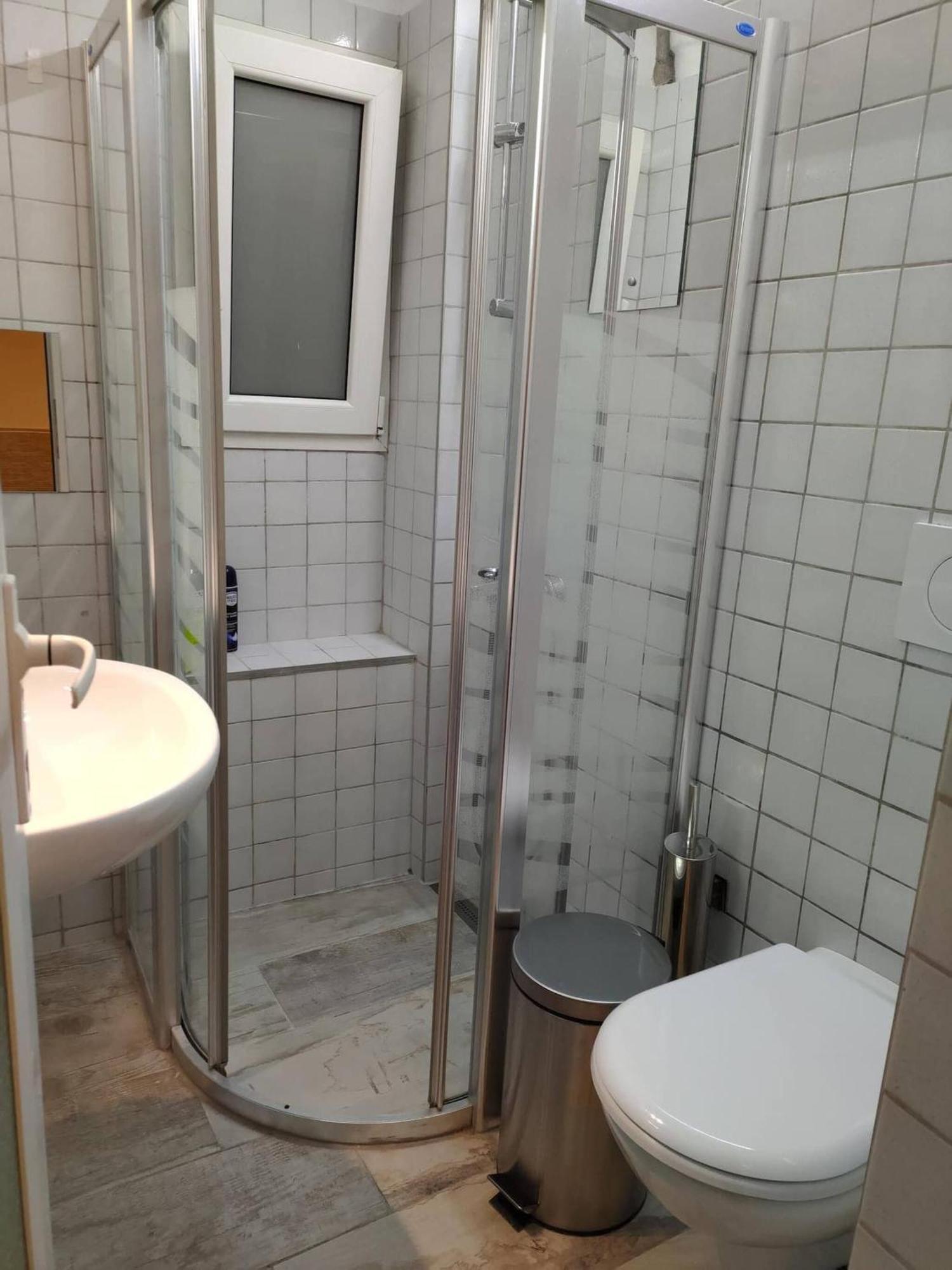 Apartment Downtown Apartment With Private Yard Yr1 Thessaloniki